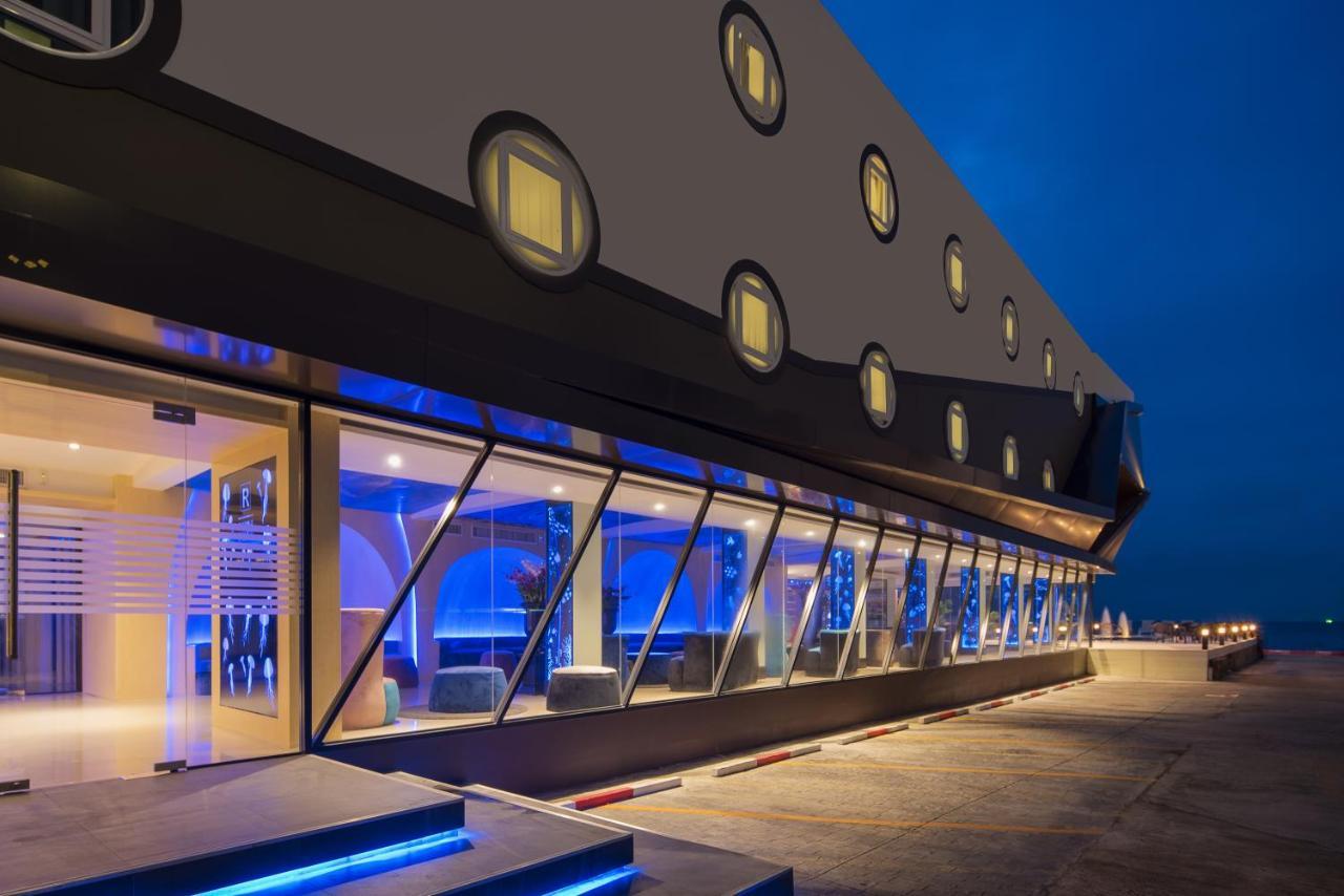 Rodina Beach Hotel Praia de Jomtien Exterior foto